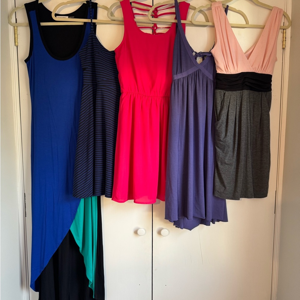Lot of 10 women's dresses